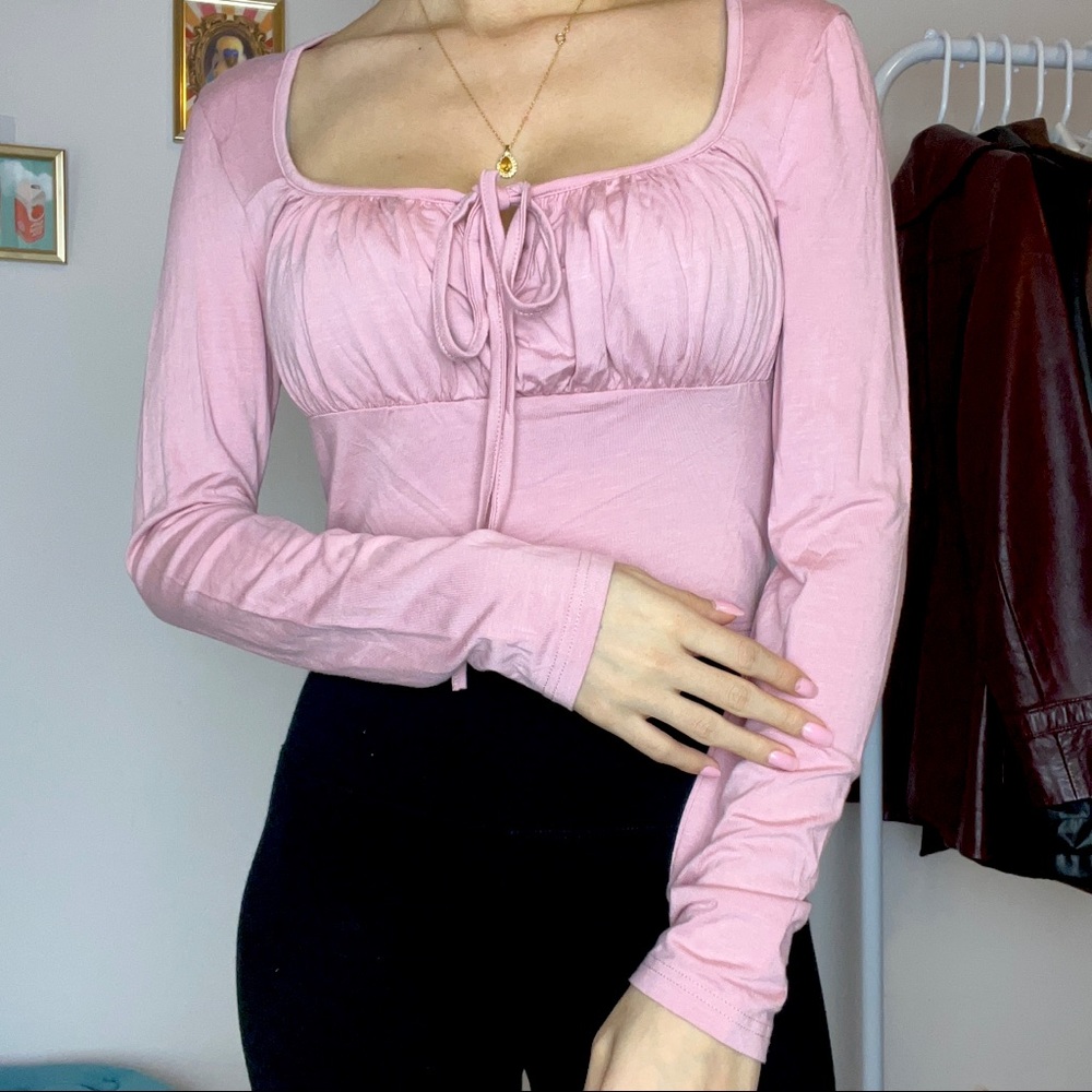 SHEIN Ruched Top - Picture 4 of 10